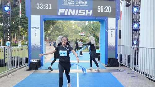 Race photo from KEMLU RUN 2025
