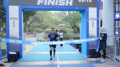 Race photo from KEMLU RUN 2025
