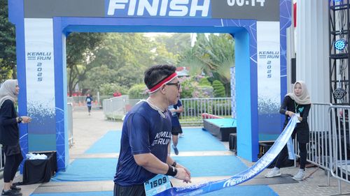 Race photo from KEMLU RUN 2025