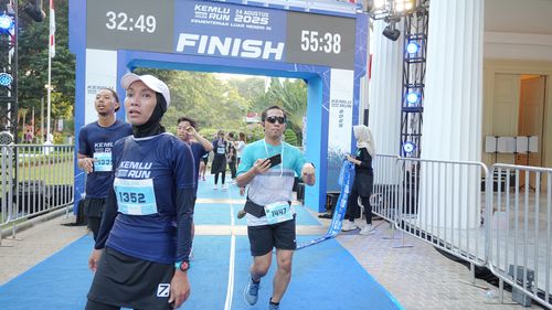 Race photo from KEMLU RUN 2025