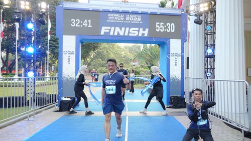 Race photo from KEMLU RUN 2025