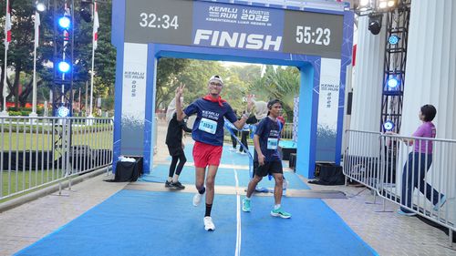 Race photo from KEMLU RUN 2025