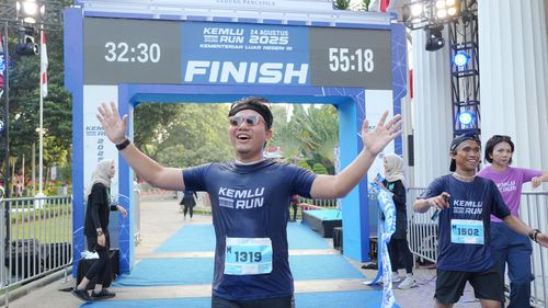 Race photo from KEMLU RUN 2025