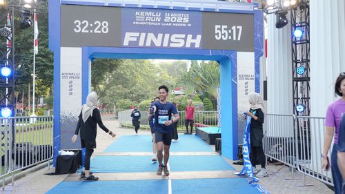 Race photo from KEMLU RUN 2025