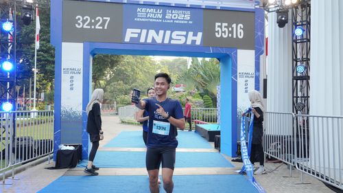 Race photo from KEMLU RUN 2025