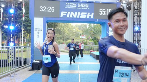 Race photo from KEMLU RUN 2025