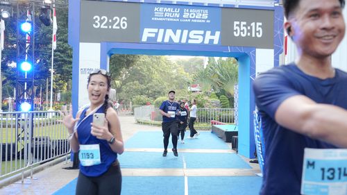 Race photo from KEMLU RUN 2025
