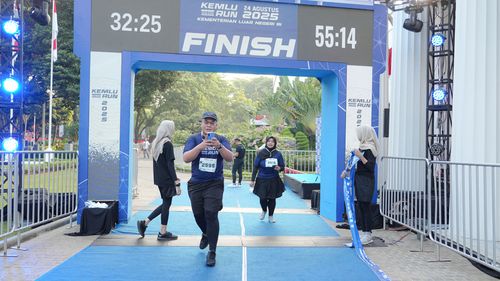 Race photo from KEMLU RUN 2025