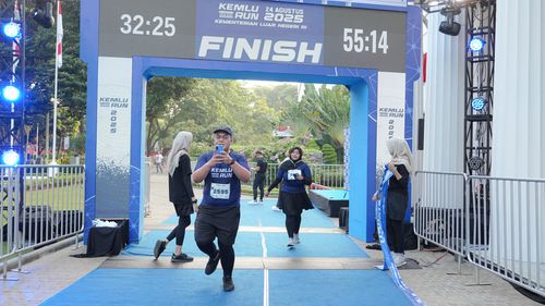 Race photo from KEMLU RUN 2025