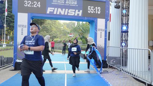 Race photo from KEMLU RUN 2025