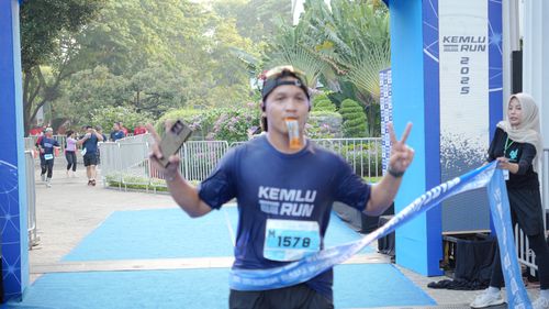 Race photo from KEMLU RUN 2025