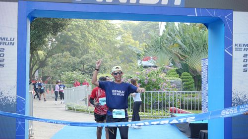 Race photo from KEMLU RUN 2025