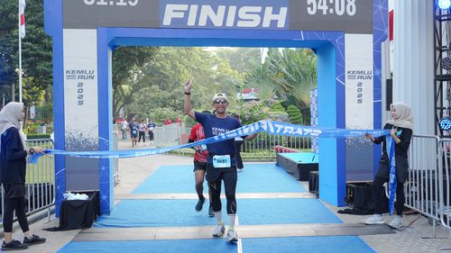 Race photo from KEMLU RUN 2025