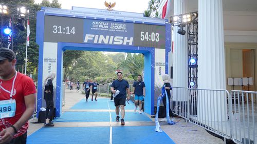 Race photo from KEMLU RUN 2025