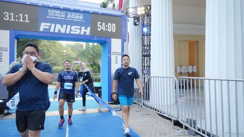 Race photo from KEMLU RUN 2025