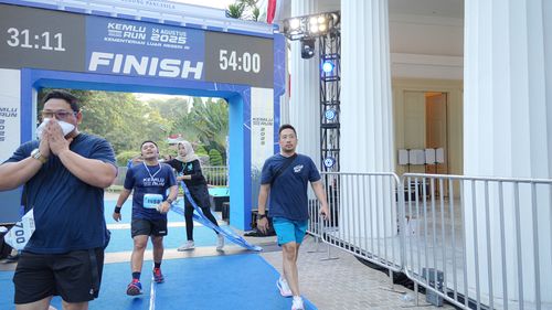 Race photo from KEMLU RUN 2025