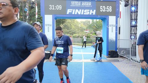 Race photo from KEMLU RUN 2025