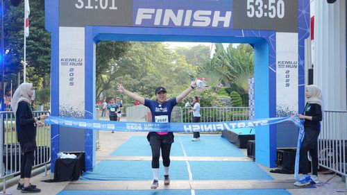 Race photo from KEMLU RUN 2025