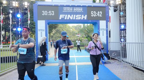 Race photo from KEMLU RUN 2025