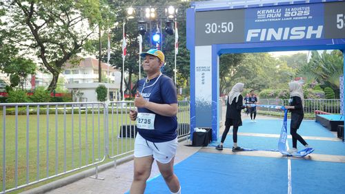 Race photo from KEMLU RUN 2025