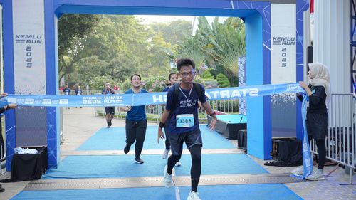 Race photo from KEMLU RUN 2025
