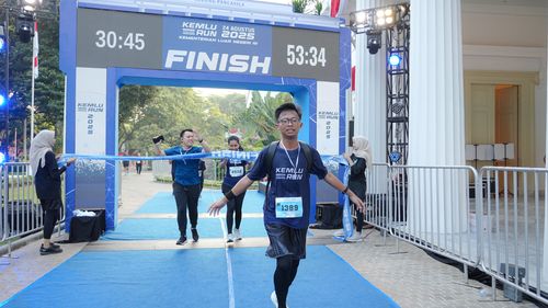 Race photo from KEMLU RUN 2025