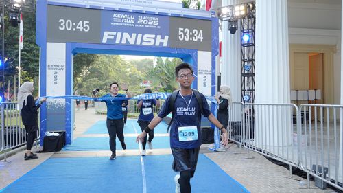 Race photo from KEMLU RUN 2025