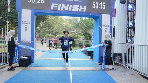 Race photo from KEMLU RUN 2025