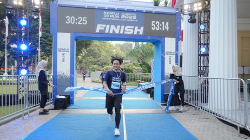 Race photo from KEMLU RUN 2025
