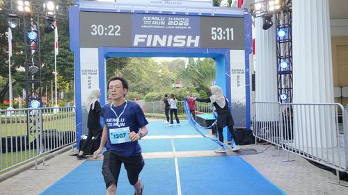 Race photo from KEMLU RUN 2025