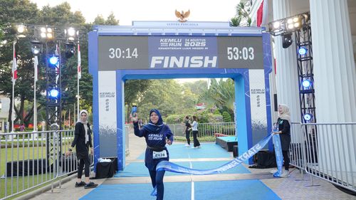 Race photo from KEMLU RUN 2025