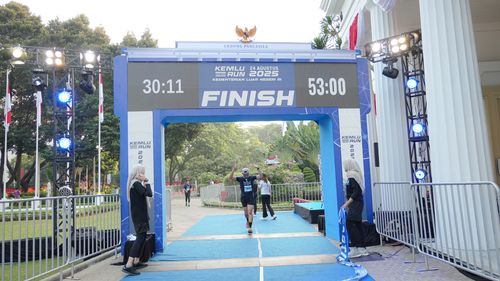 Race photo from KEMLU RUN 2025
