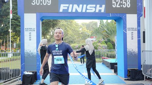 Race photo from KEMLU RUN 2025