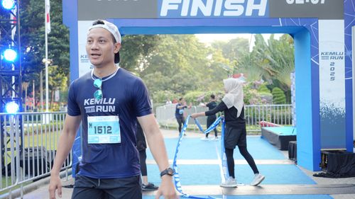 Race photo from KEMLU RUN 2025