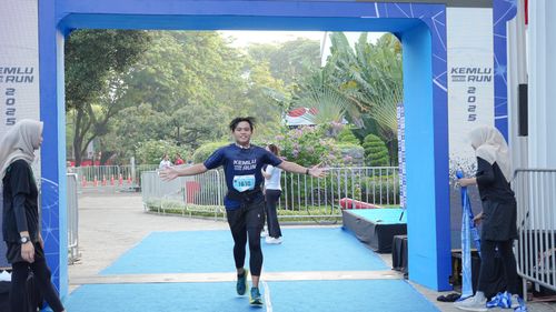 Race photo from KEMLU RUN 2025