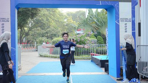 Race photo from KEMLU RUN 2025