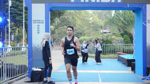 Race photo from KEMLU RUN 2025
