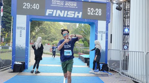 Race photo from KEMLU RUN 2025