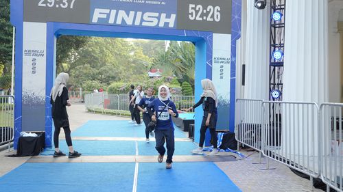 Race photo from KEMLU RUN 2025