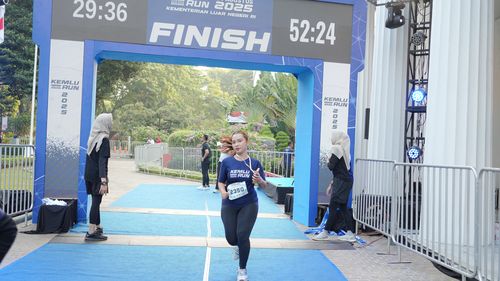 Race photo from KEMLU RUN 2025