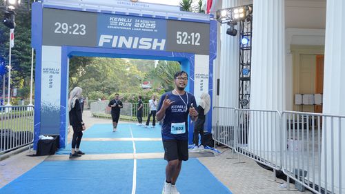 Race photo from KEMLU RUN 2025