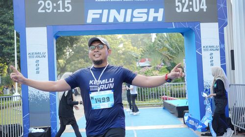 Race photo from KEMLU RUN 2025