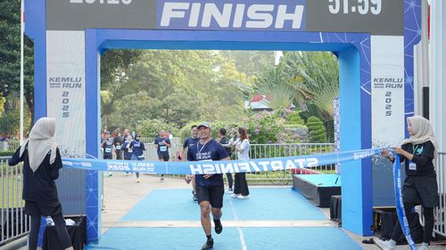Race photo from KEMLU RUN 2025