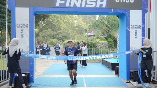 Race photo from KEMLU RUN 2025