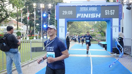 Race photo from KEMLU RUN 2025
