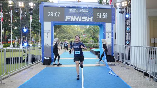 Race photo from KEMLU RUN 2025