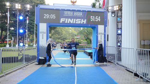 Race photo from KEMLU RUN 2025