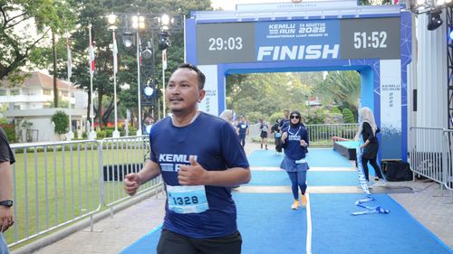 Race photo from KEMLU RUN 2025