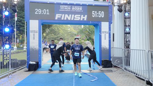 Race photo from KEMLU RUN 2025
