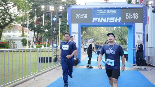 Race photo from KEMLU RUN 2025